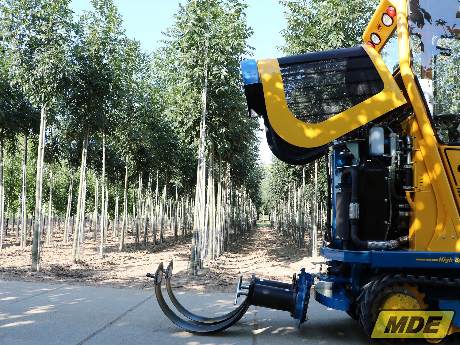 mde-machinebouw-globe-120-optie-meshouder-3-1