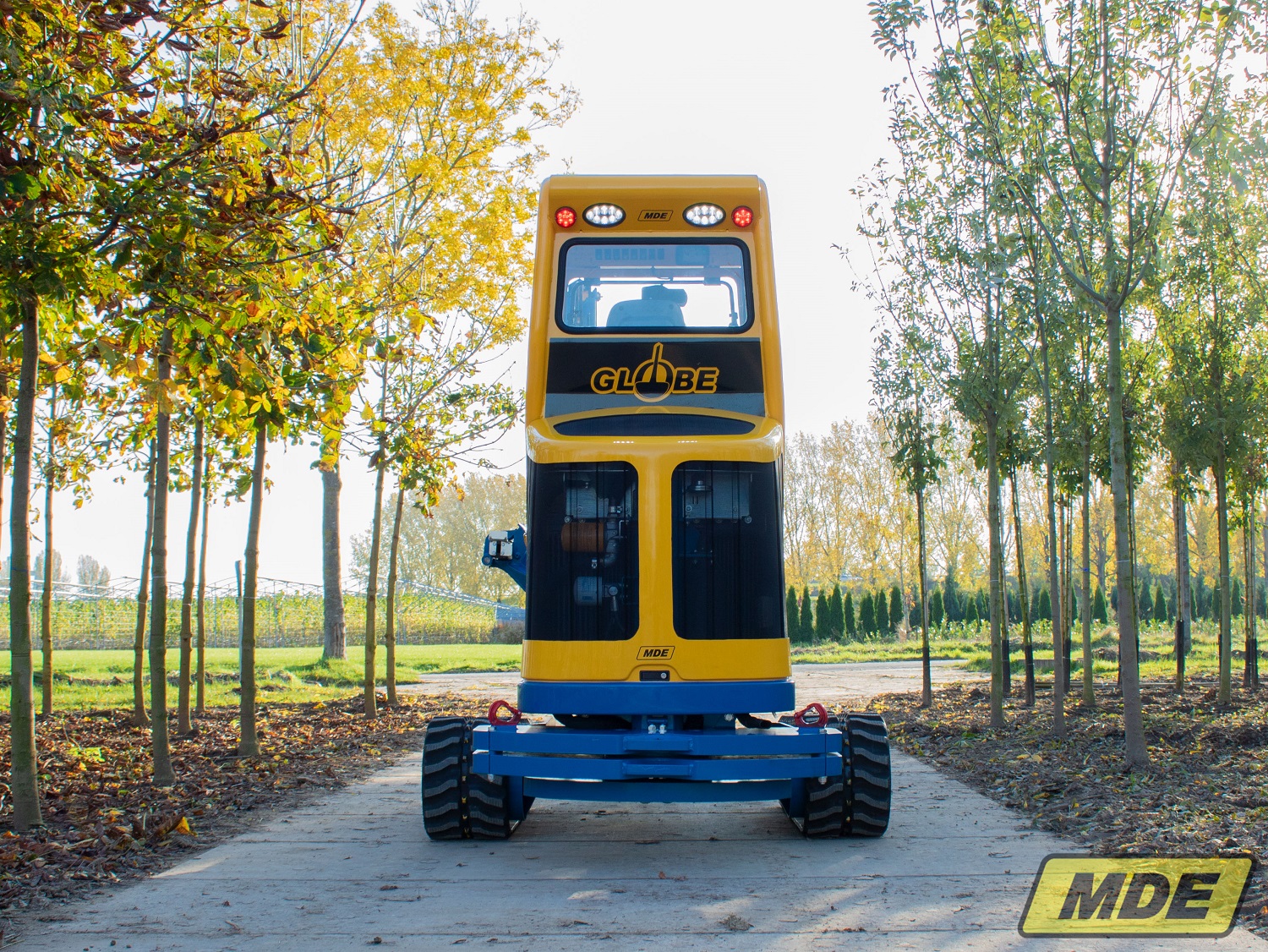 mde-machinebouw-globe-140-with-crane-13-