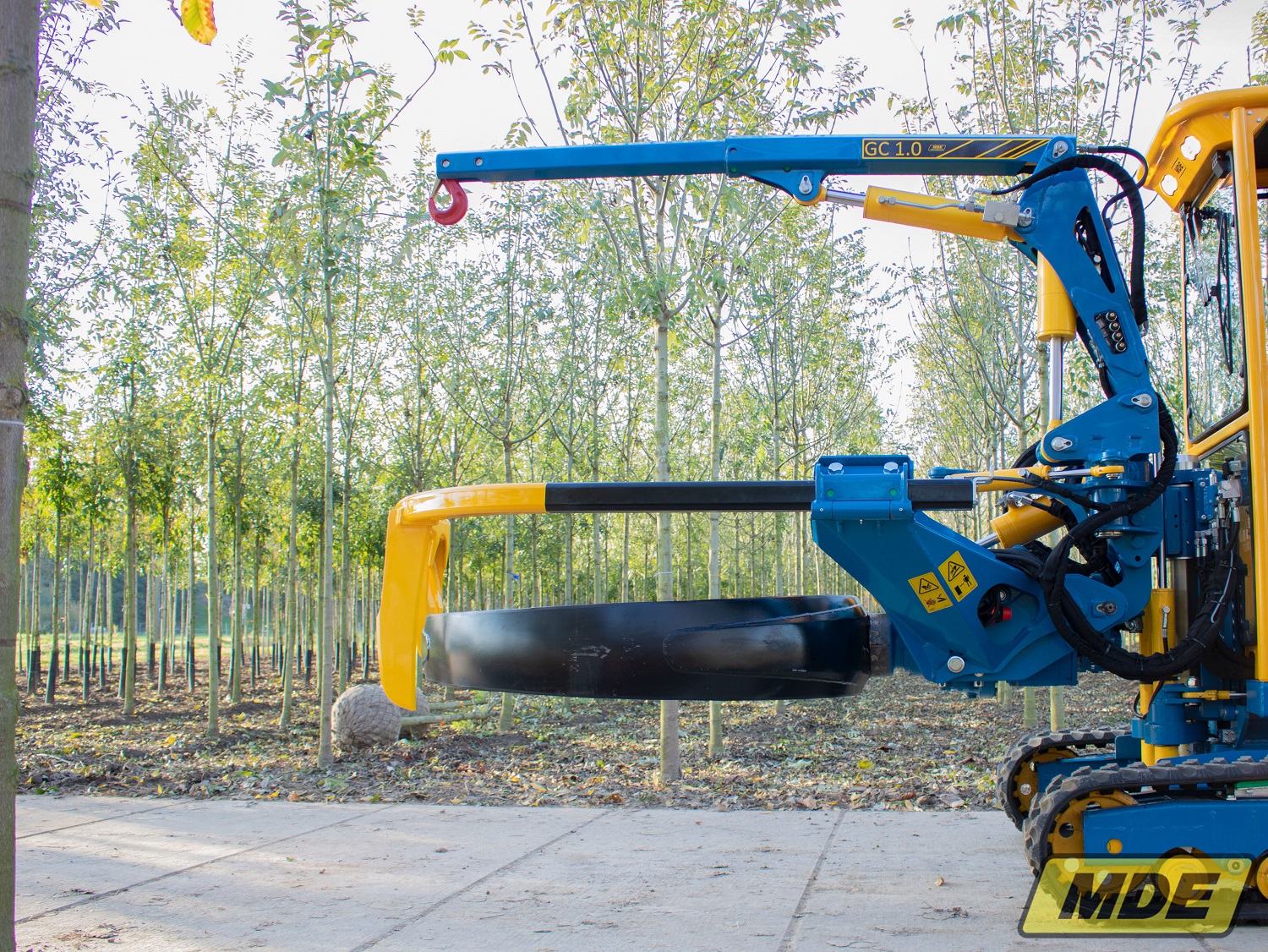 mde-machinebouw-globe-140-with-crane-18-