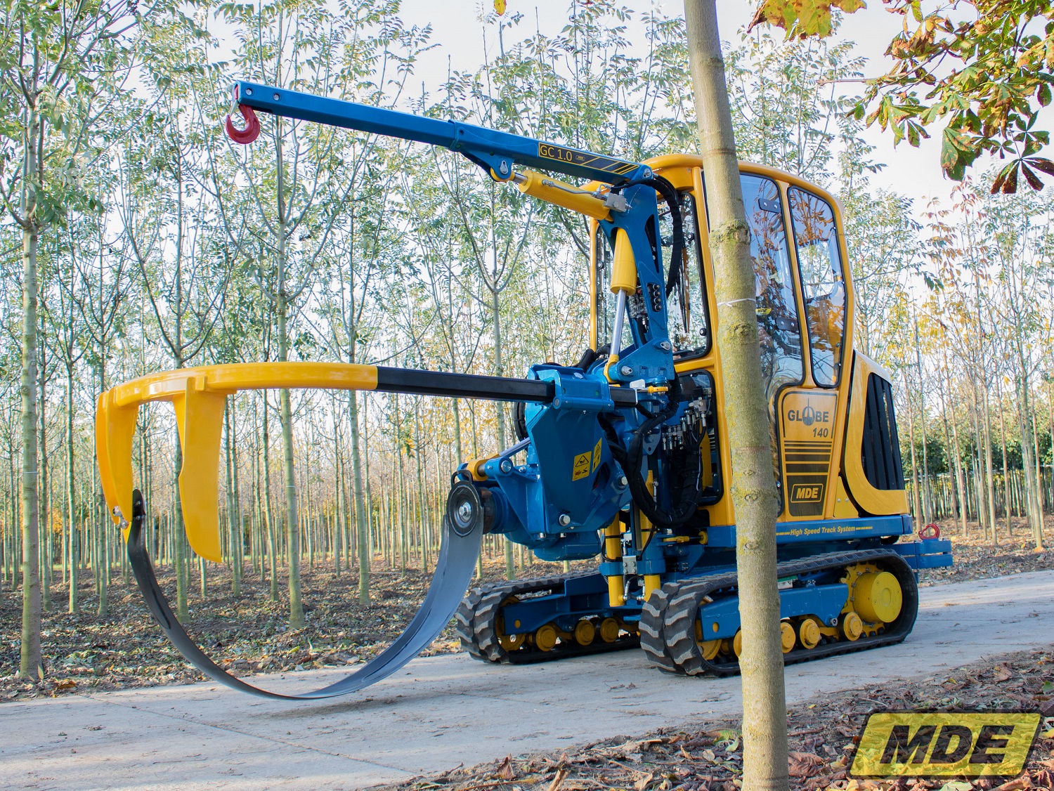 mde-machinebouw-globe-140-with-crane-27-